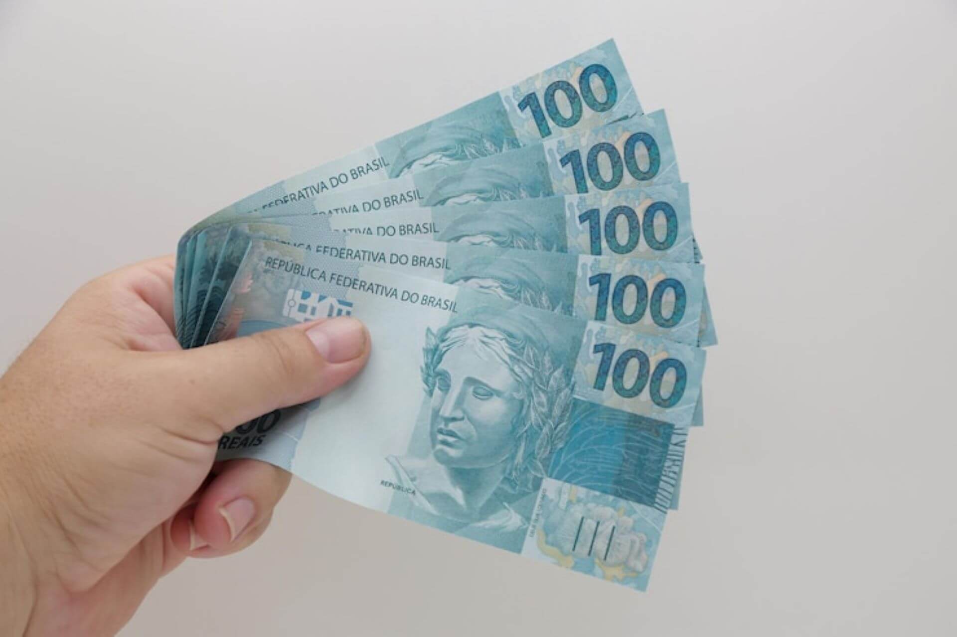 Como descobrir e resgatar dinheiro esquecido nos bancos