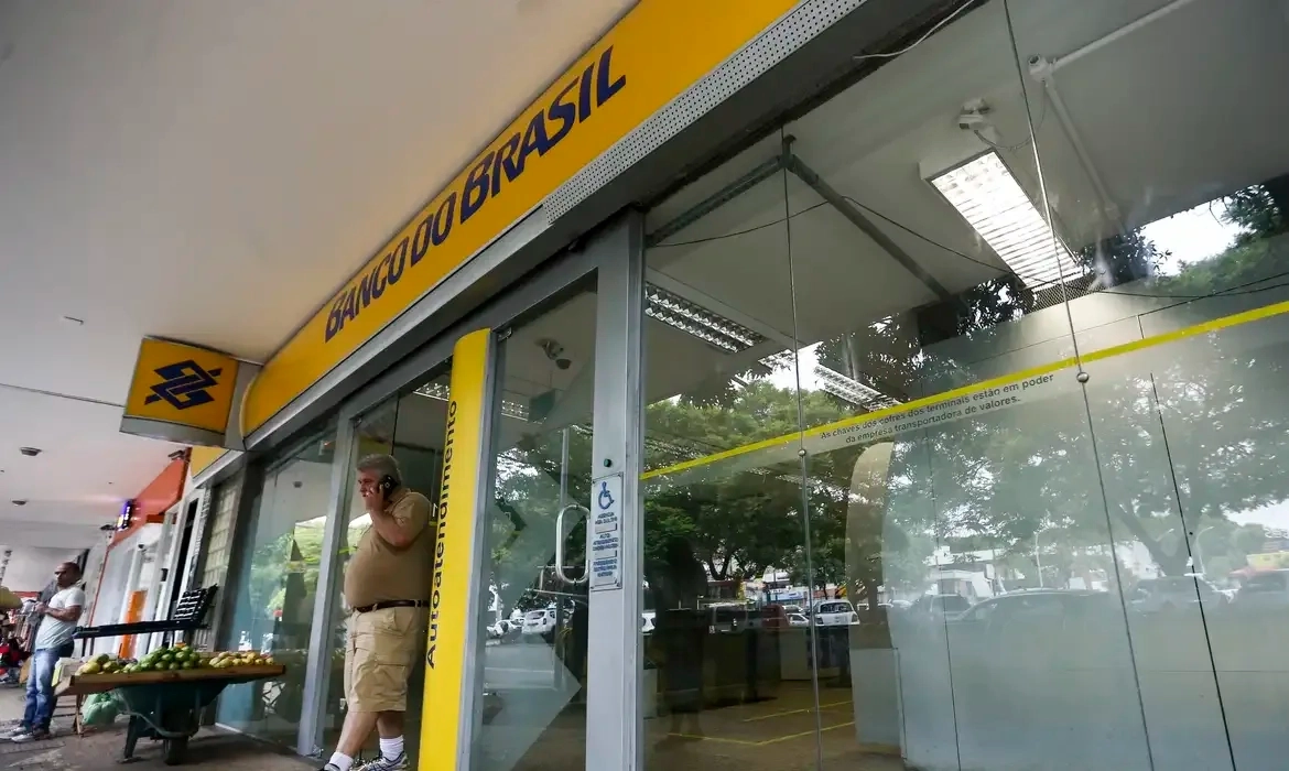 Lula pede para Banco do Brasil ampliar ofertas de crédito