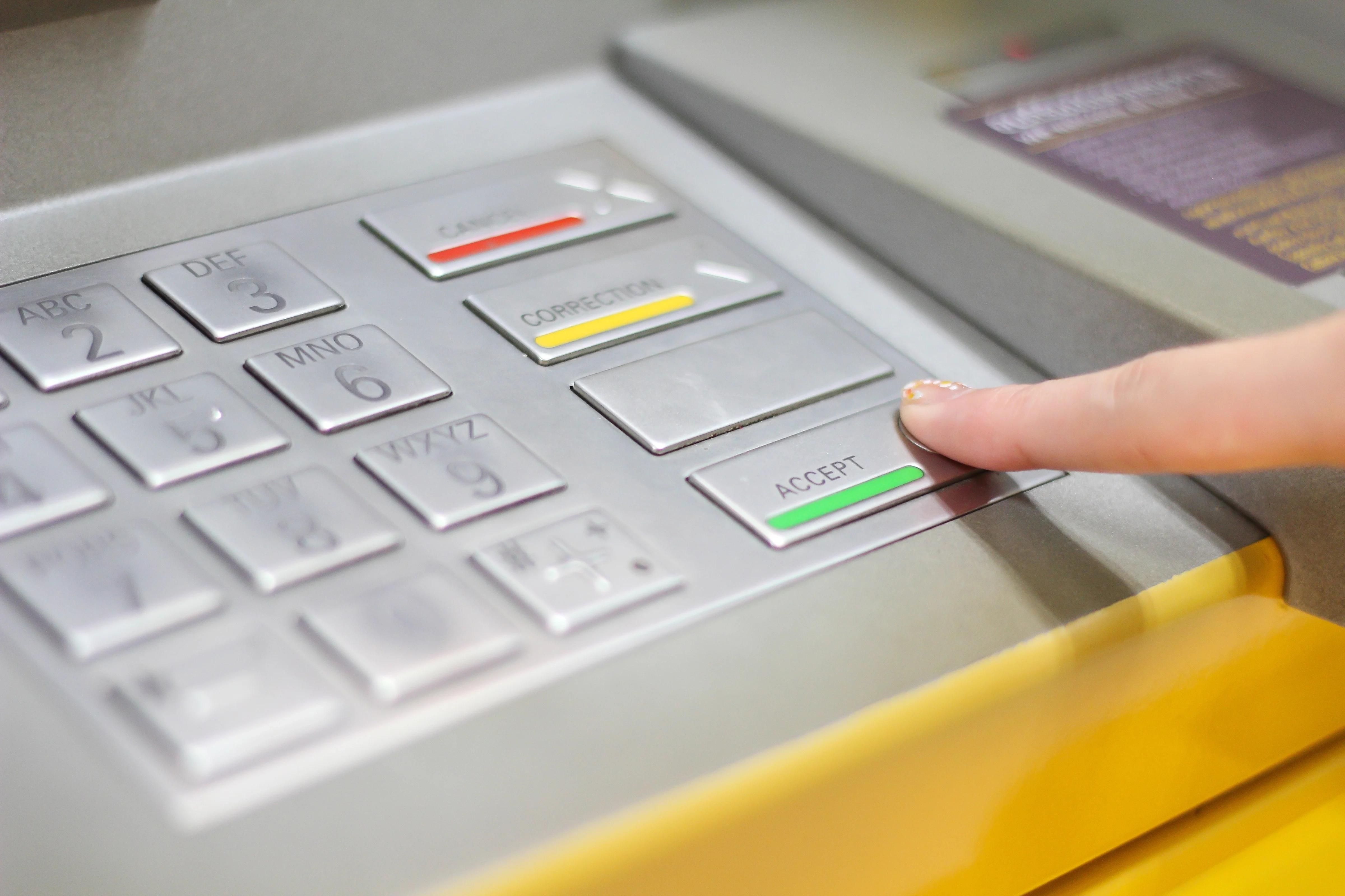Banco indeniza mulher por fraude em empréstimo consignado; saiba como se proteger
