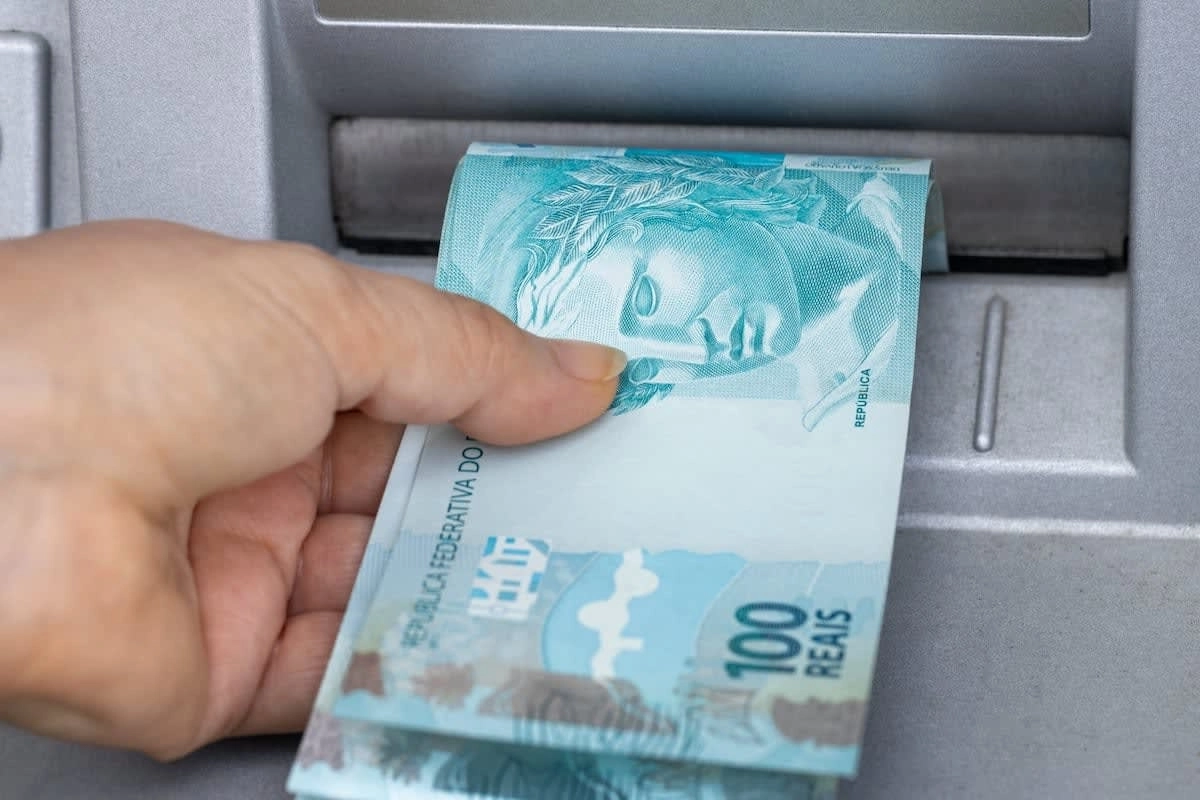 Caixa Tem libera R$ 100 para inscritos no CadÚnico