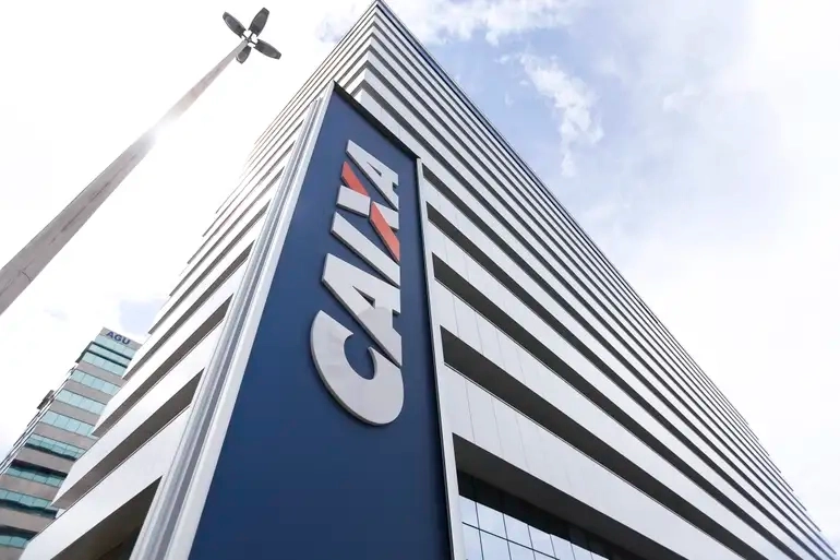 Enchentes no RS: Caixa reduz juros e aumenta prazo de pagamento para crédito consignado para clientes do estado