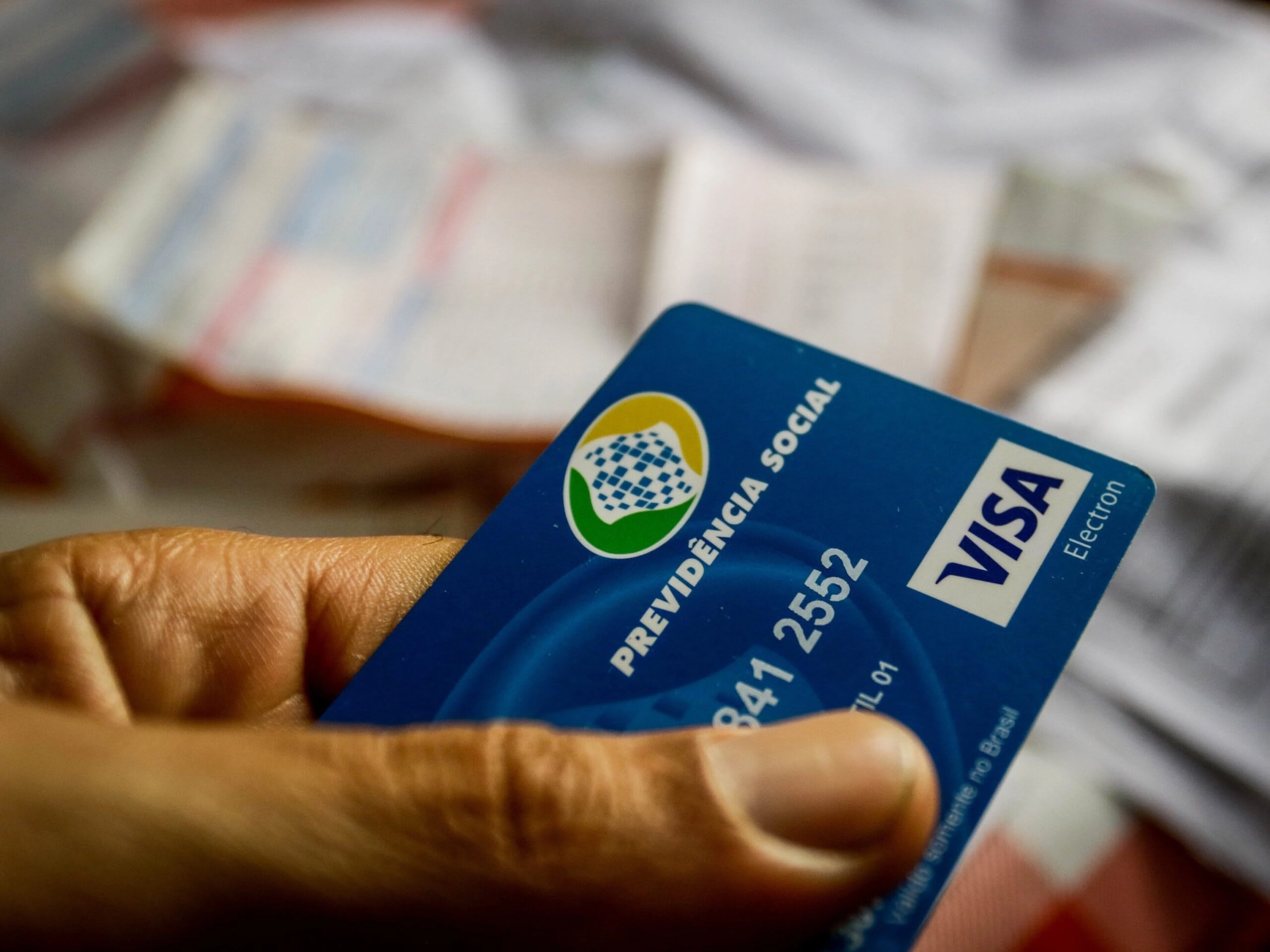Veja os bancos que oferecem cartão consignado do INSS