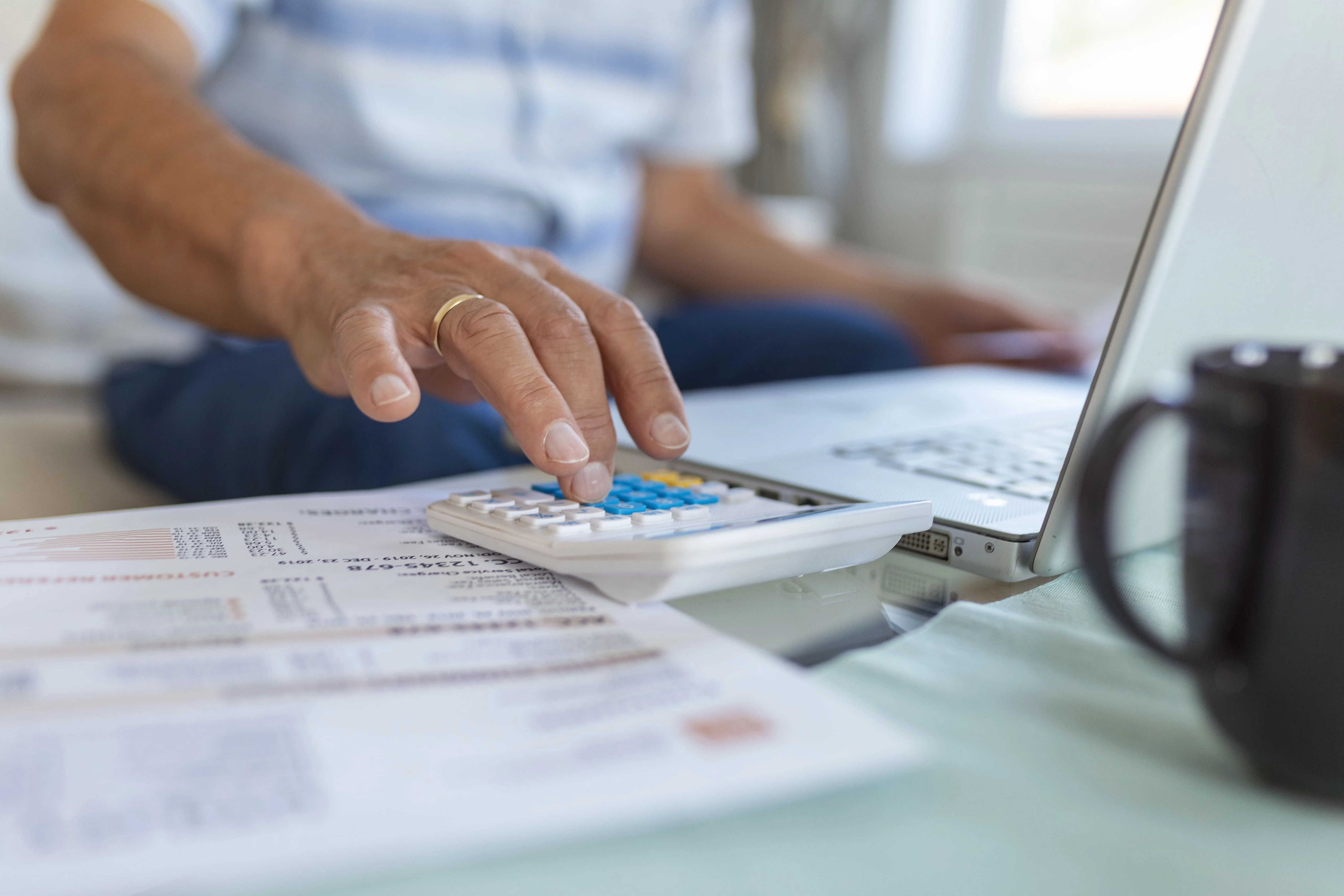 Selic: Taxa de juros cai para 10,75%; como isso impacta as ofertas de crédito consignado?
