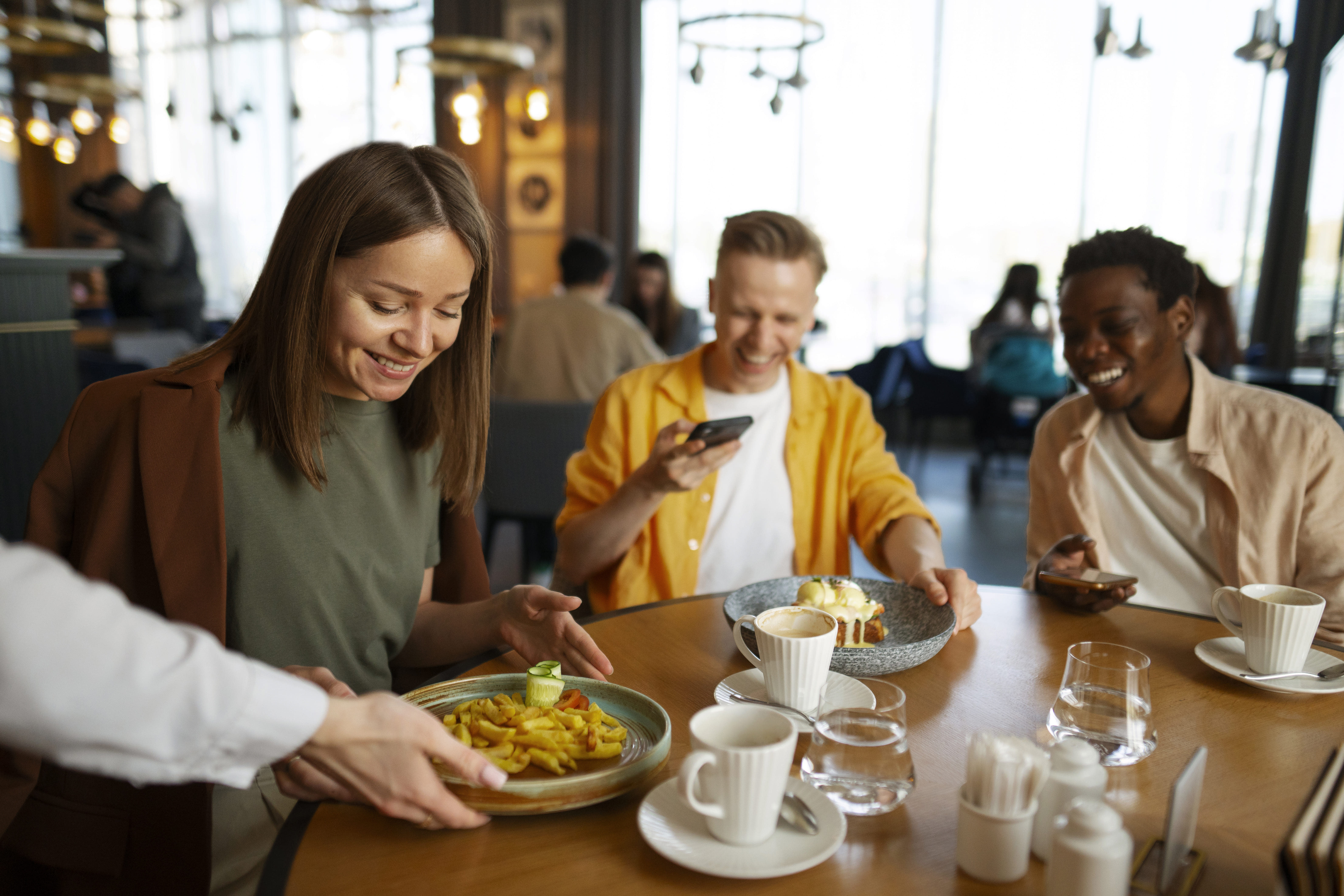 Auxílio-alimentação para servidores públicos sofre reajuste; confira valores