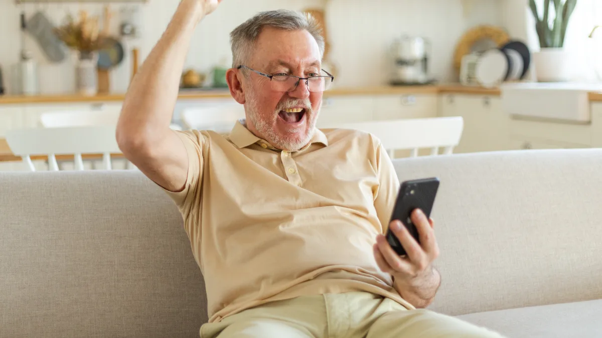 Aposentados começam a receber pagamento de outubro hoje (25)