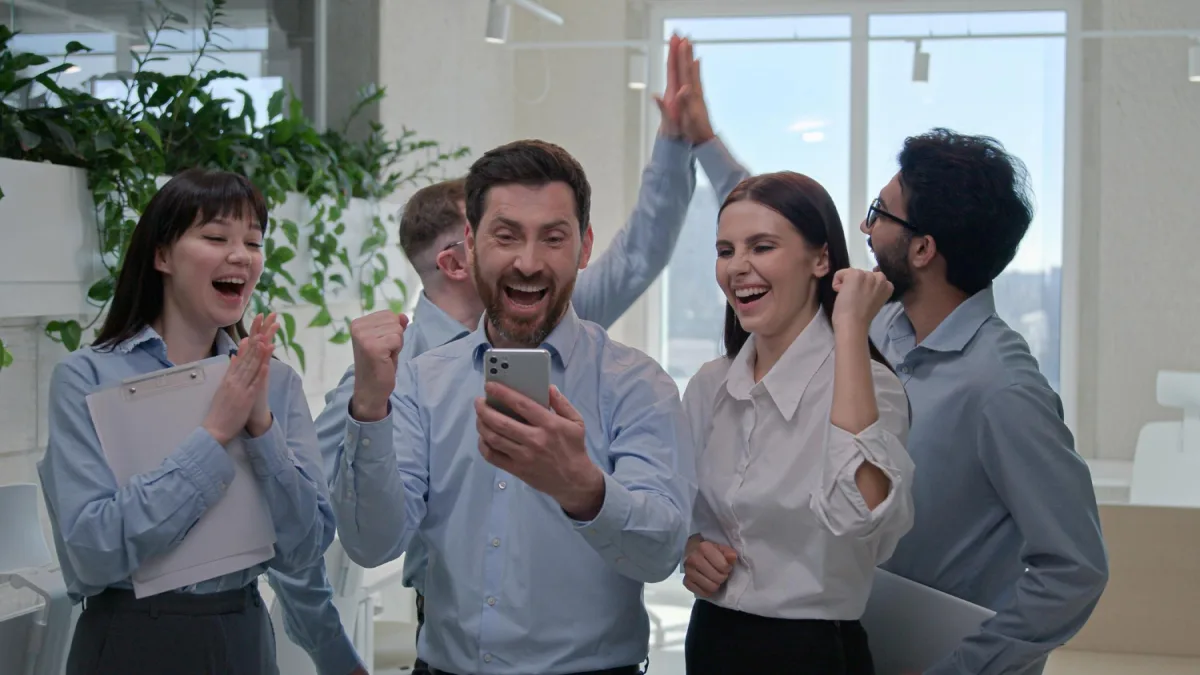 13º salário de servidores de Pernambuco tem data confirmada