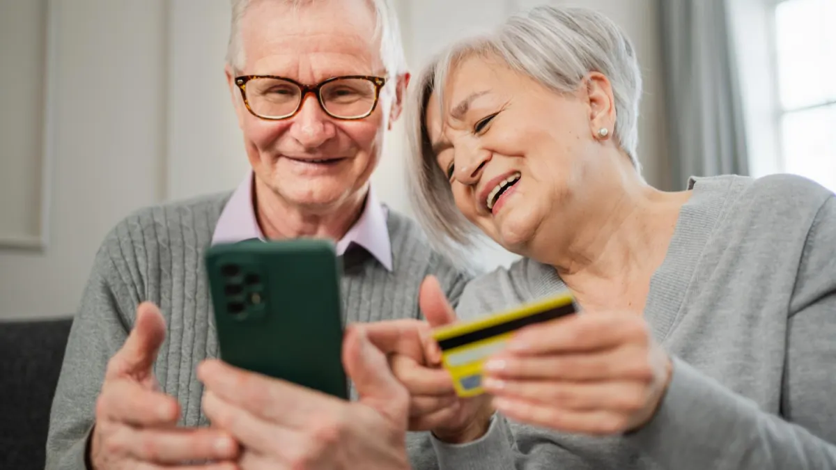 INSS finaliza leilão da folha de pagamento; veja em qual banco os aposentados vão receber