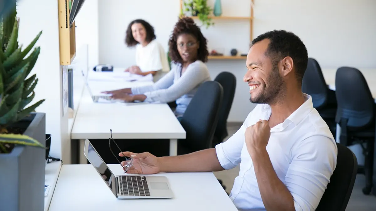 Trabalhador vai poder ter consignado e saque-aniversário ao mesmo tempo